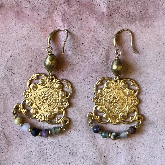 Handmade mixed gemstone earrings - Picture 4 of 7